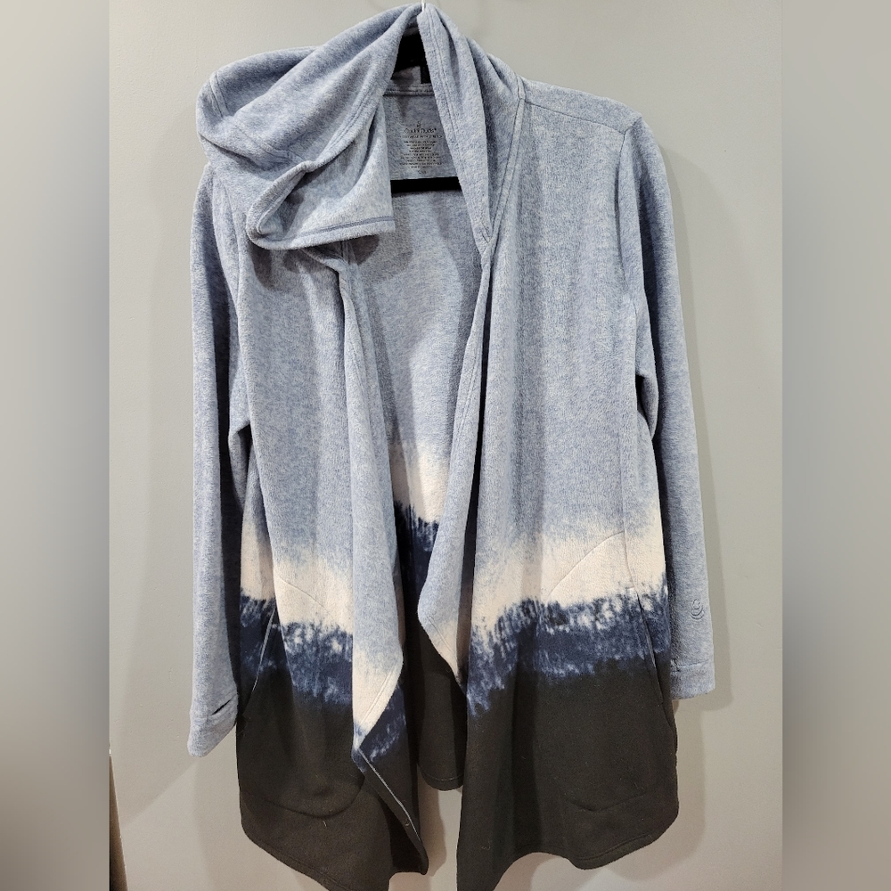 Cuddl Duds fleece wear with stretch hooded cardigan with pockets.